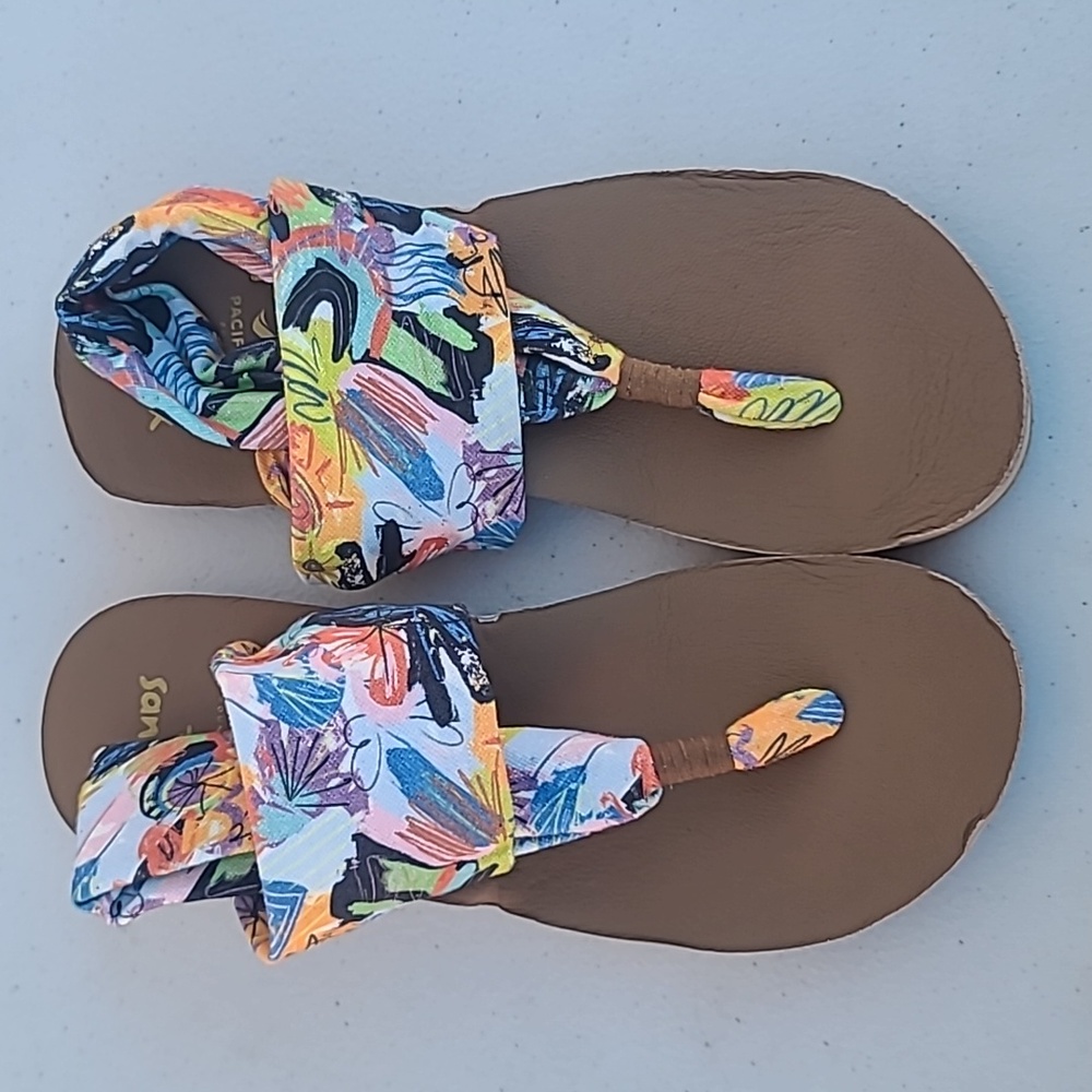 Sanuk Women's Colorful Sandals